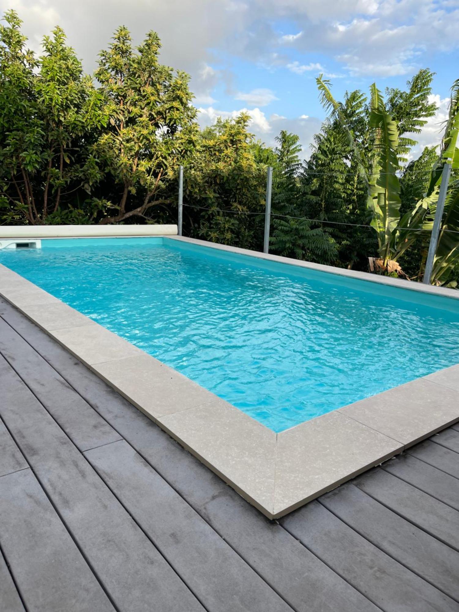 Appartement Lalau Avec Vue Sur La Mer Et Piscine Schoelcher Exterior photo